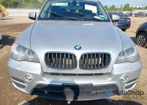 2013 BMW X5 xDrive35I/xDrive35I Premium/xDrive35I Sport Activity z USA, uszkodzony, nr VIN 5UXZV4C53D0B00365